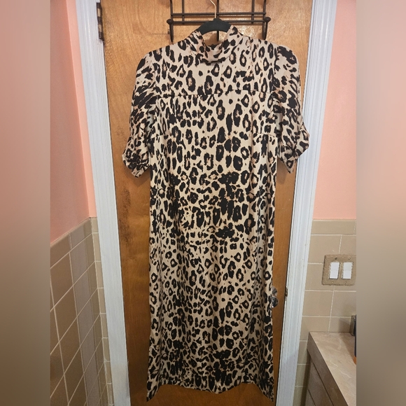 Zara Dresses & Skirts - NWT Zara Leopard Print Midi Dress